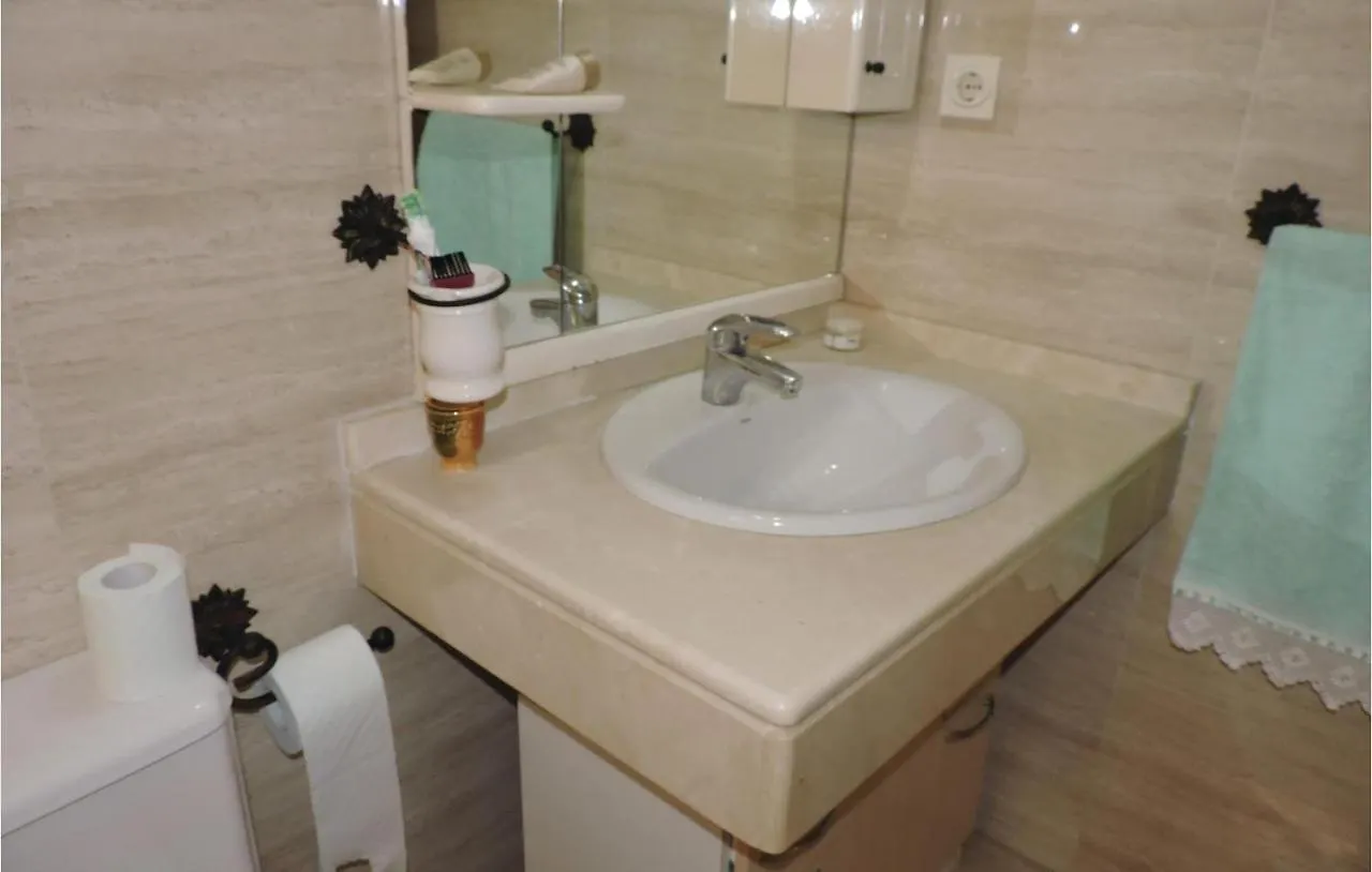 Lovely Apartment In Nerja With Kitchen