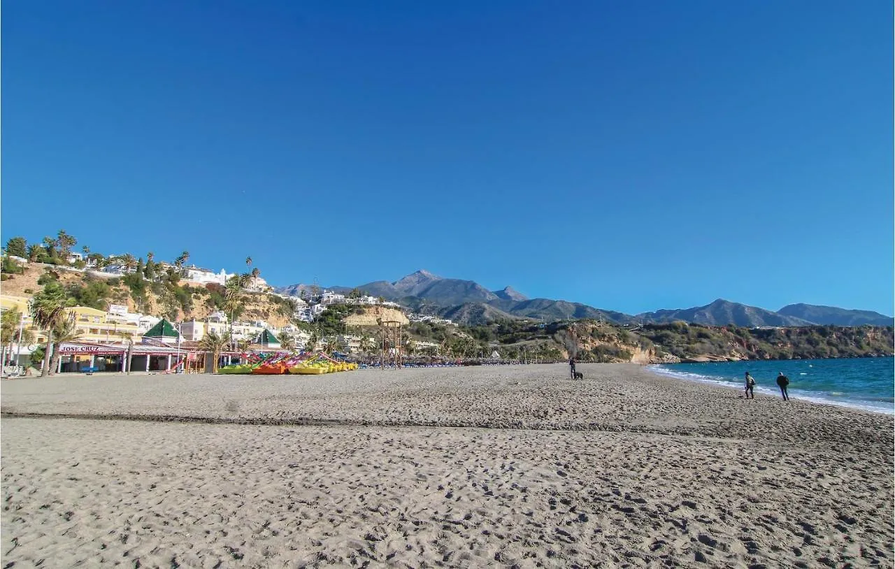 Lovely Apartment In Nerja With Kitchen